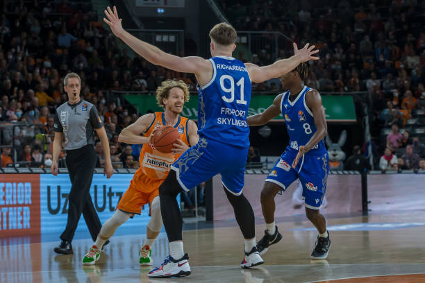 会市场上的 会市场上的