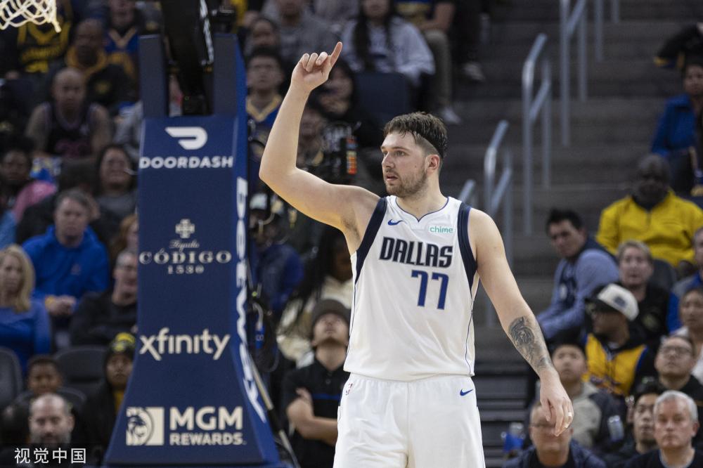 暗中递上橄 暗中递上橄